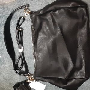 Black Shoulder/Over the shoulder purse